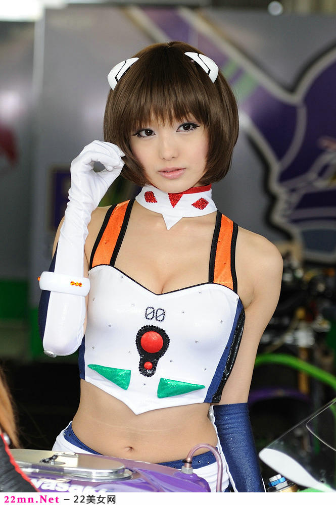 喜欢卖萌的性感COSPLAY13