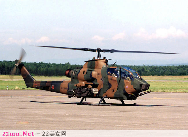 AH-1眼镜蛇直升机3