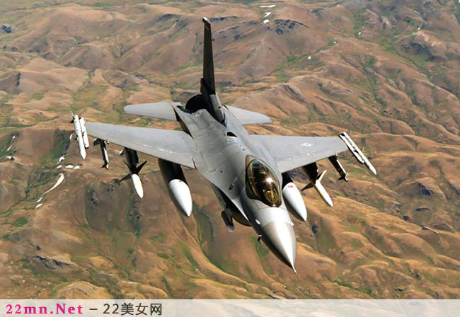 F16战隼轻型战斗机1