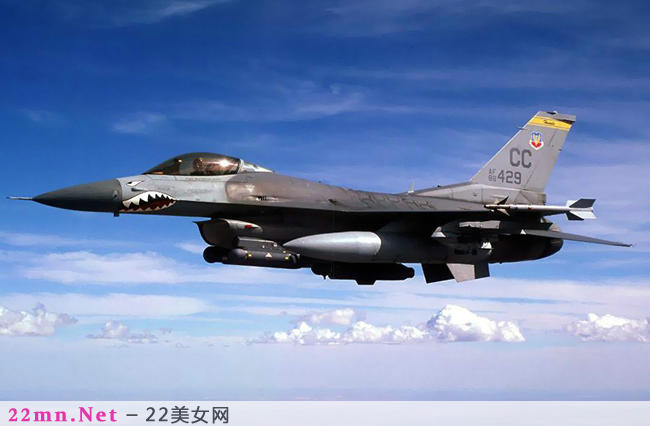 F16战隼轻型战斗机9