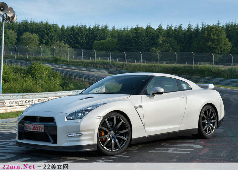 日本的国宝级跑车NISSAN GTR5