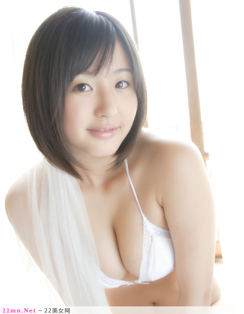 日本丰满美女村上友梨性感写真14