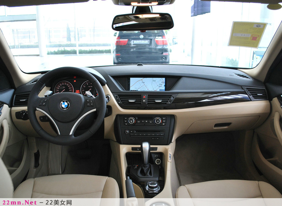 宝马BMW紧凑型SUV X1闪亮登场8