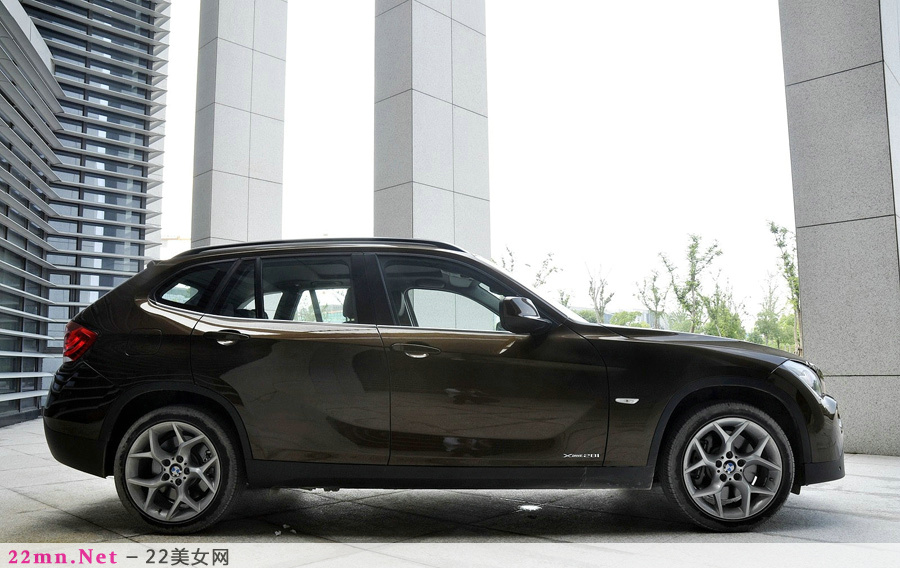 宝马BMW紧凑型SUV X1闪亮登场10