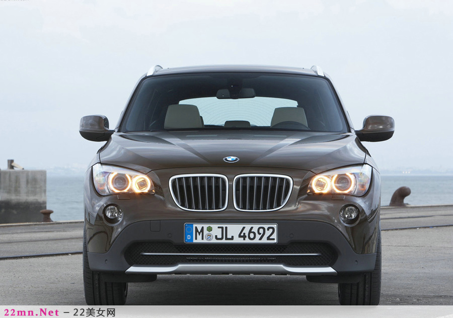 宝马BMW紧凑型SUV X1闪亮登场11