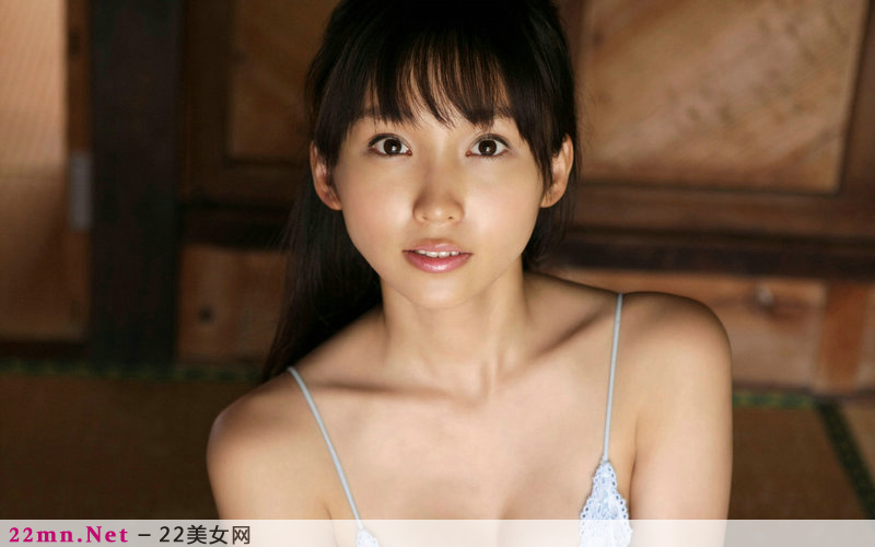 日本性感美女吉木梨纱泳装写真秀7