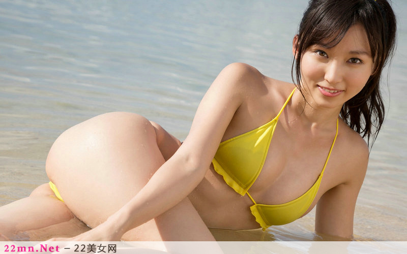 日本性感美女吉木梨纱泳装写真秀5