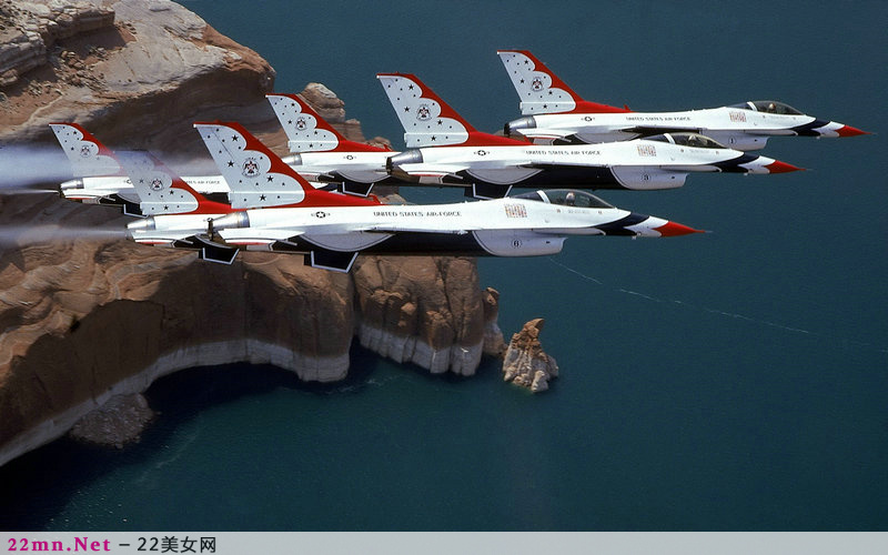 美国空军的雷鸟飞行表演队（USAF Thunderbirds）2