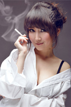 吸烟的女人最销魂