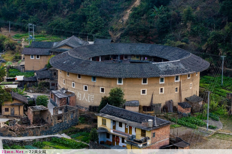 福建永定龙岩客家土楼图片11