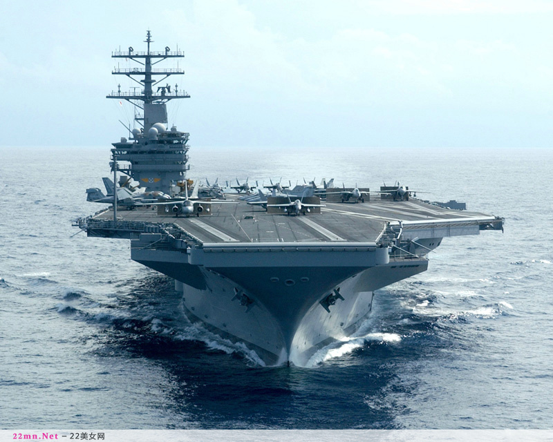 美国CVN-76里根号航空母舰2