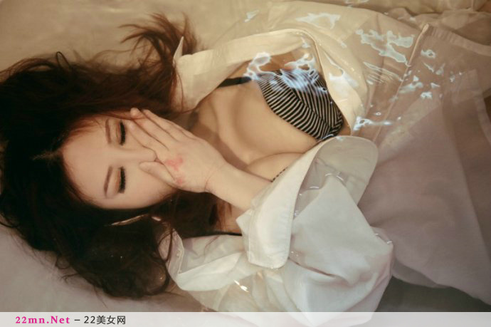 美女模特蒙丽伊诱惑写真图片8